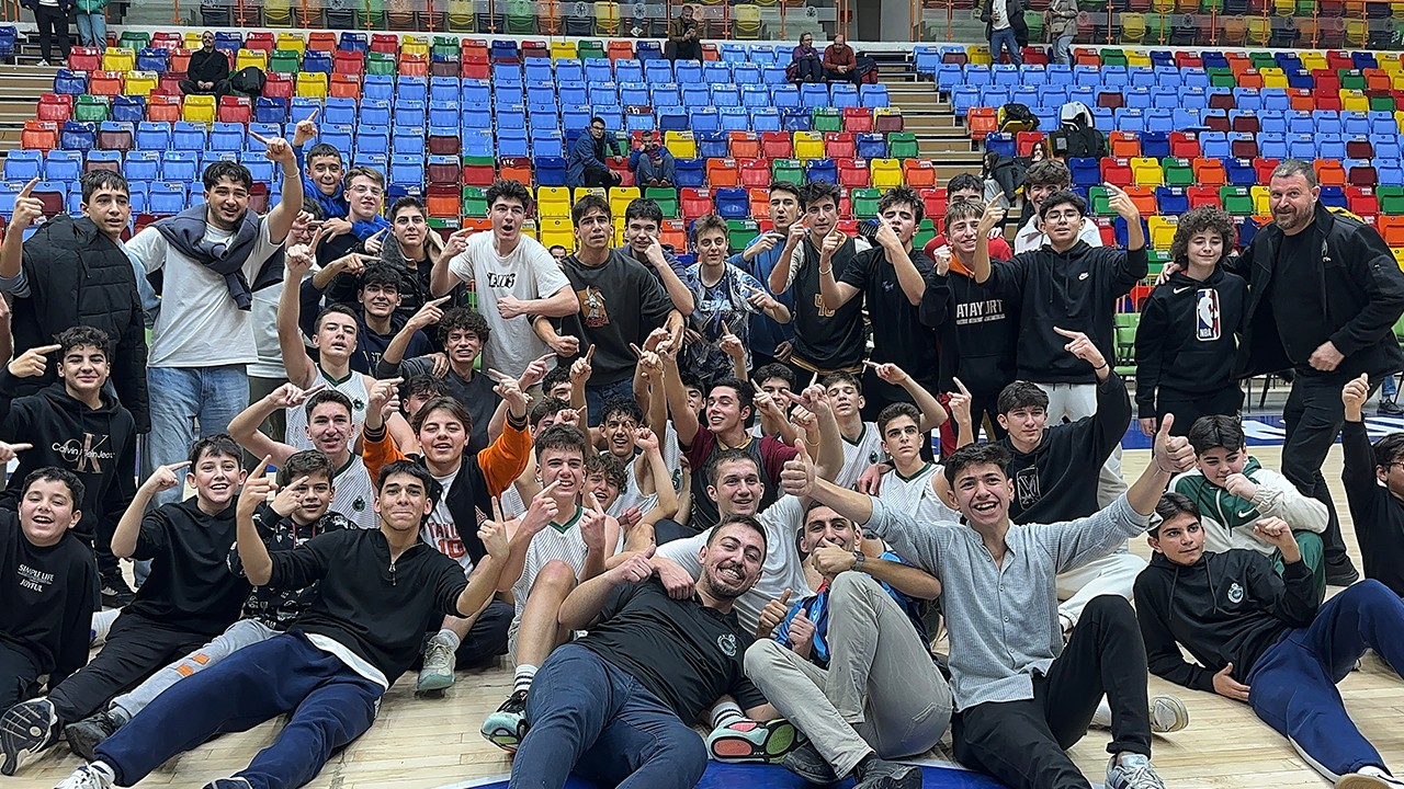 Karatay Belediyespor U16 Erkek Basketbol Takımı şampiyon