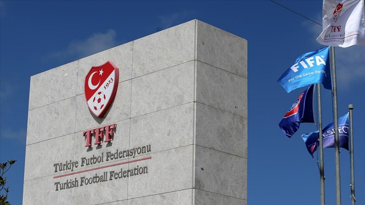 PFDK'dan, Beşiktaş ve Galatasaray'a para cezası