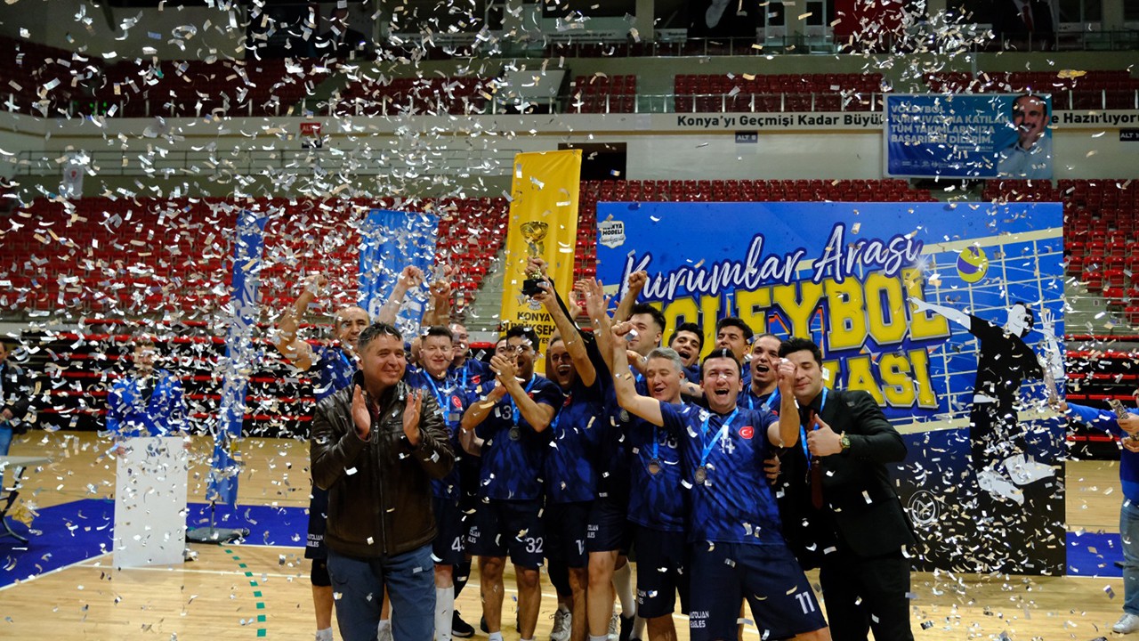 Konya Büyükşehir belediyesi Kurumlar Arası Voleybol Turnuvası düzenledi