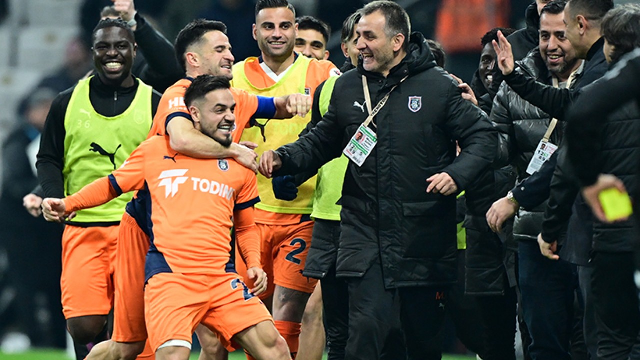 Beşiktaş evinde Başakşehir'e 2-0 mağlup oldu