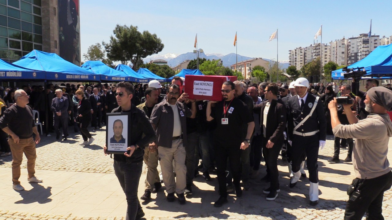 Kalp krizi sonucu hayatını kaybeden polis memuru için tören düzenlendi