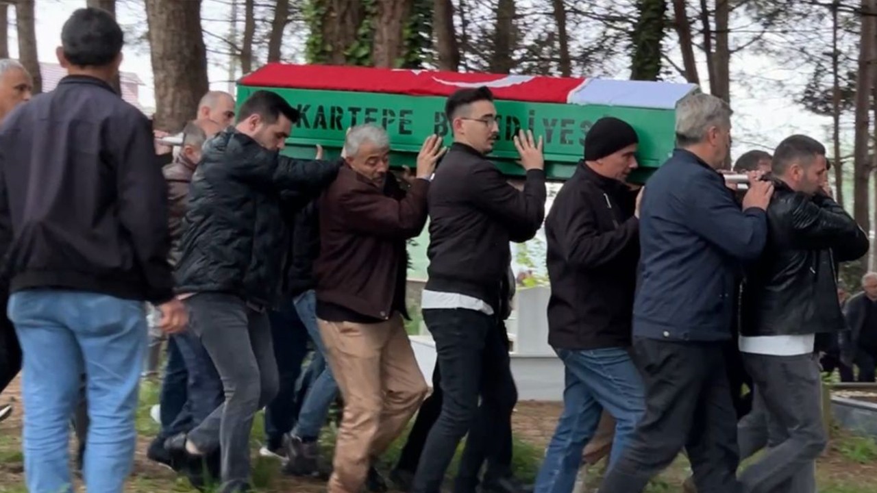 Derede ölü bulunan polis memuru toprağa verildi