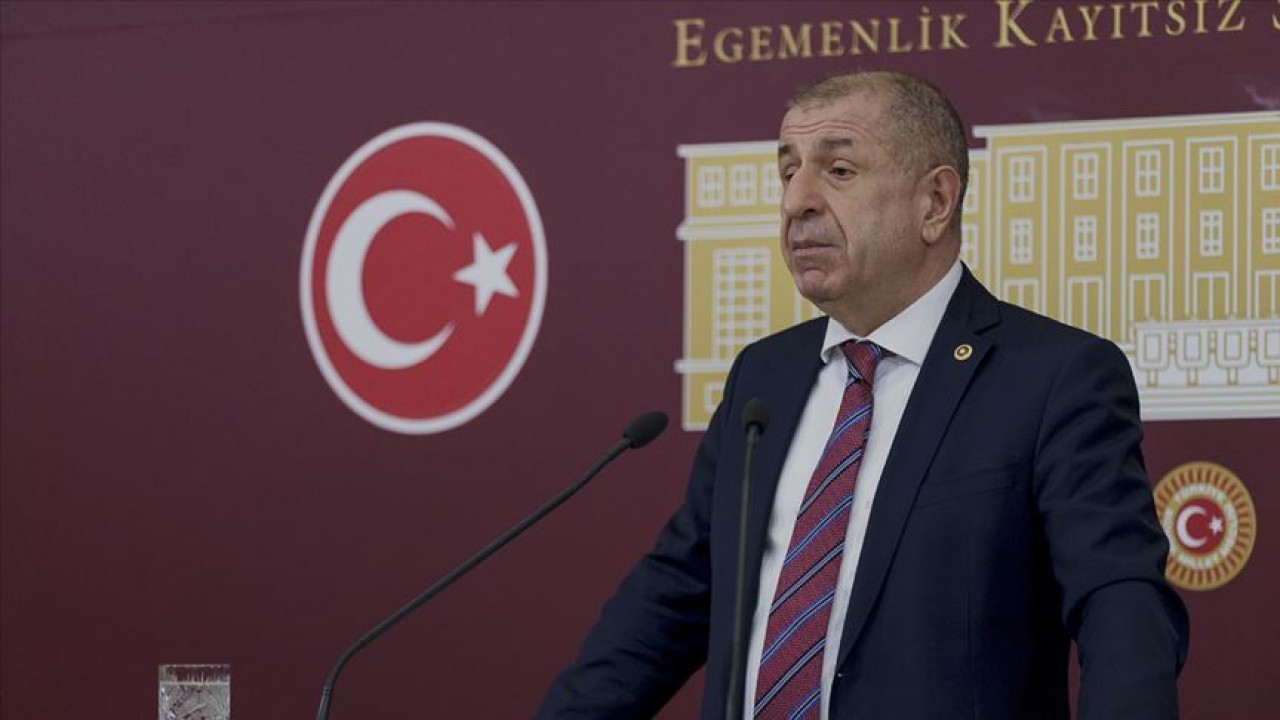 Ümit Özdağ'ın "Cumhurbaşkanı'na hakaret" suçundan yargılandığı dava ertelendi