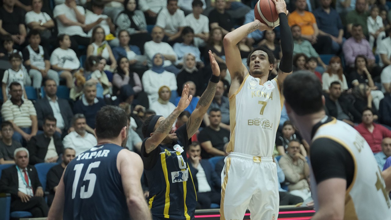 Konya basketbolunda tarihi başarı: Yarı finale kadar yükseldi