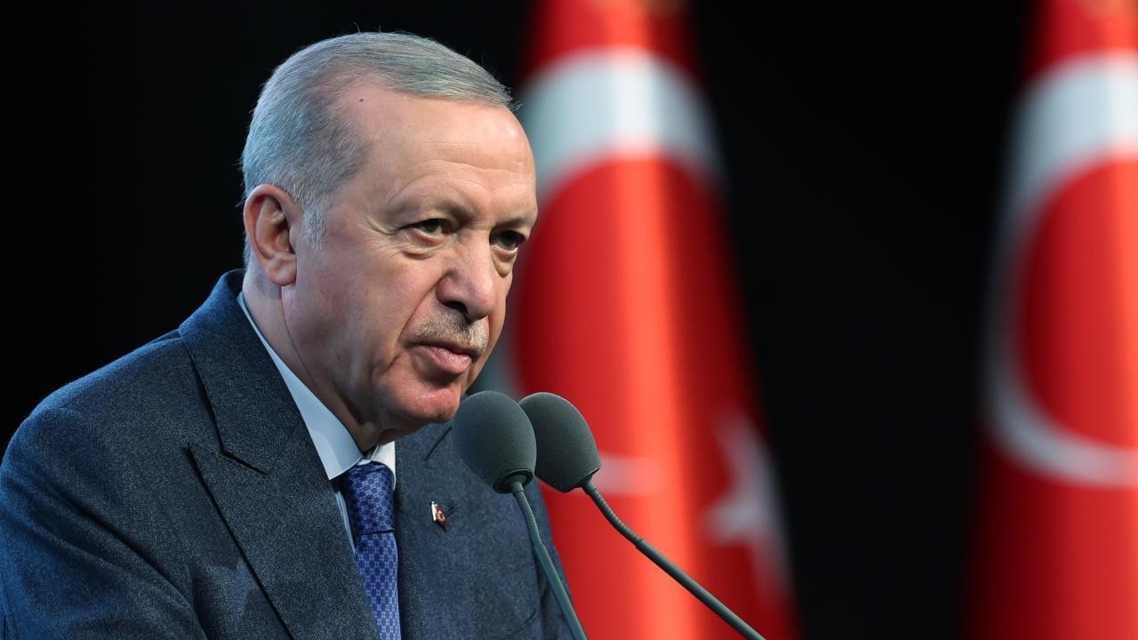 Cumhurbaşkanı Erdoğan, Galatasaray'ı tebrik etti