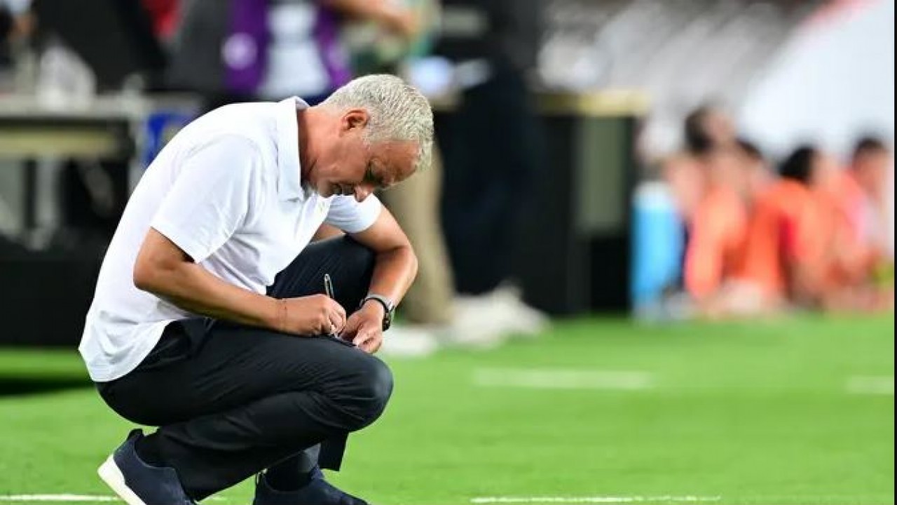 Fenerbahçe'den Mourinho kararı