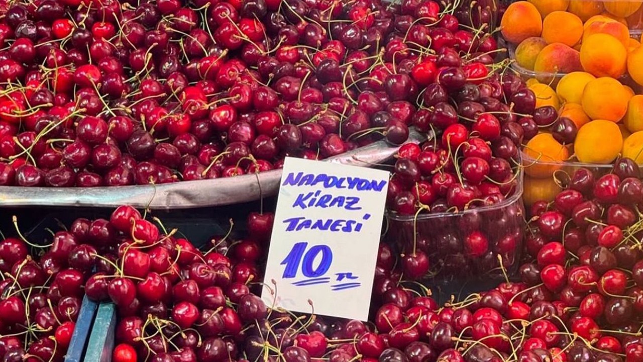 Kiraz yemek artık lüks oldu! Tanesi 10 TL!
