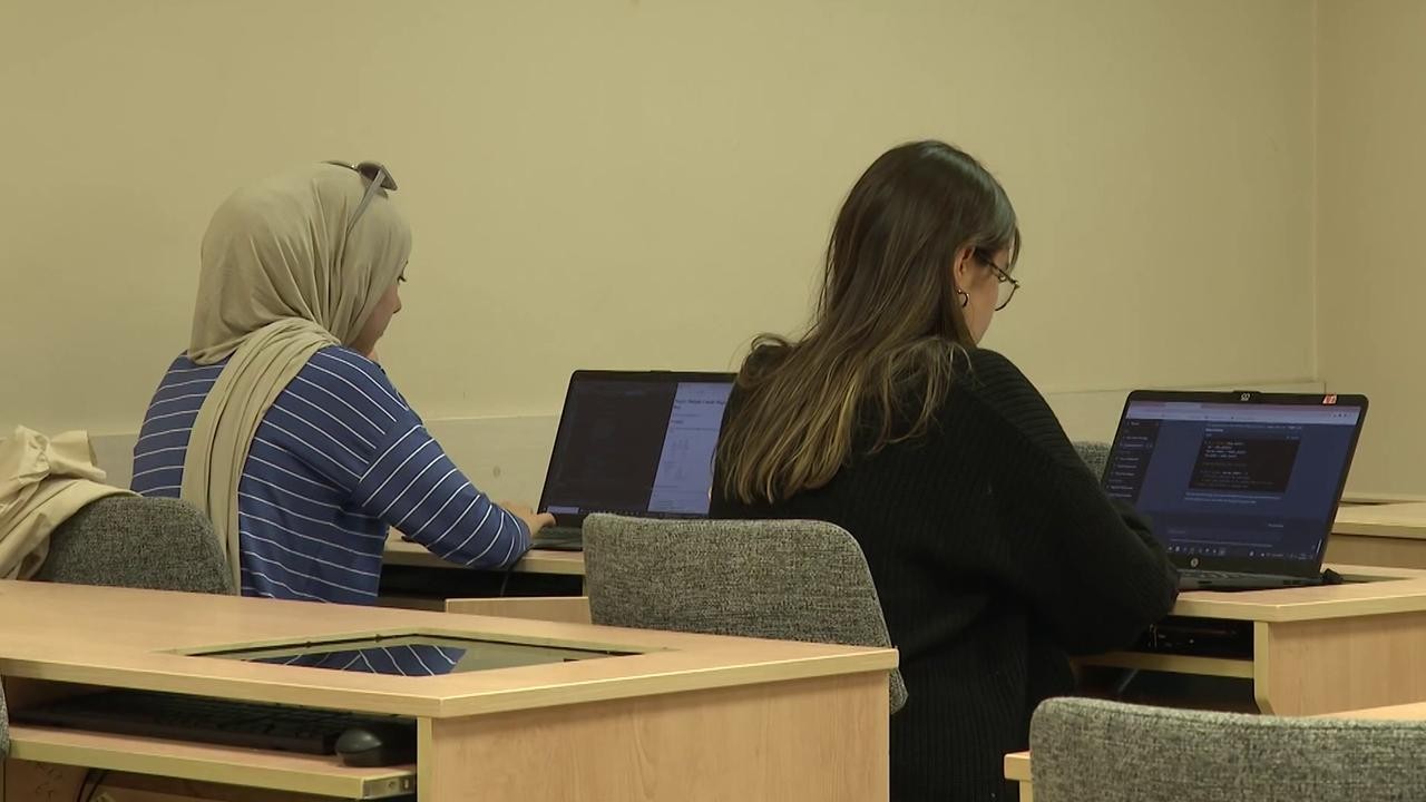 Üniversitelerde 27 yeni bölüm açıldı: Adaylar tercih yaparken nelere dikkat etmeli? Üniversitelerde kaç kontenjan bulunuyor? Ek yerleştirme nasıl yapılacak? İşte YKS tercih süreci ile ilgili merak edilenler...