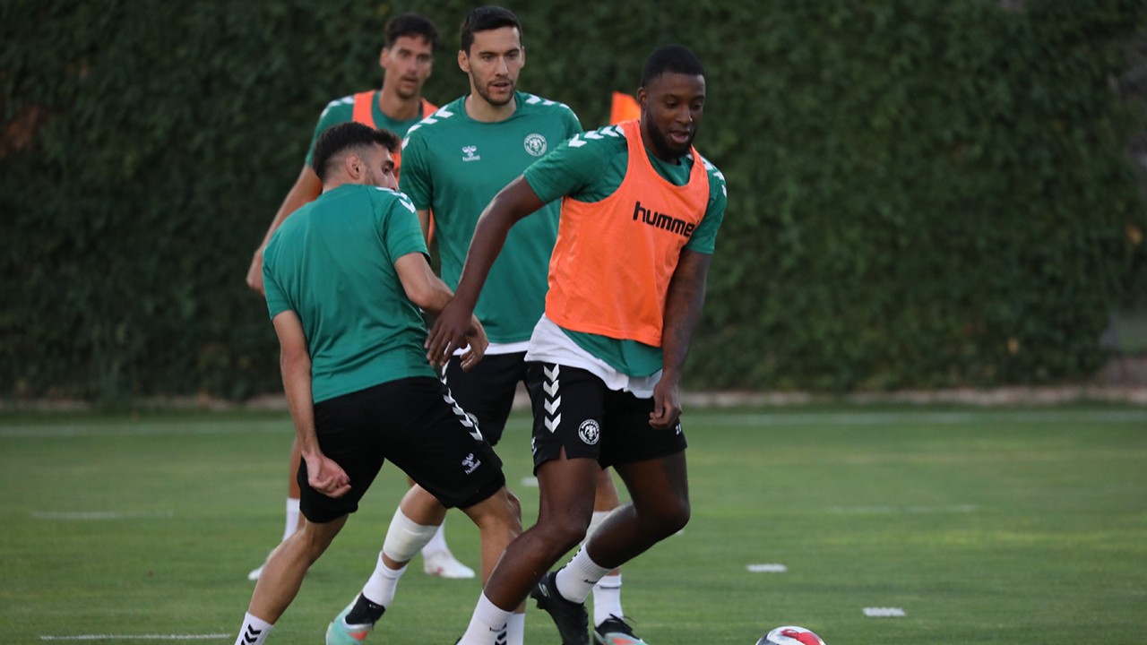 Konyaspor’da mesai yeniden başladı