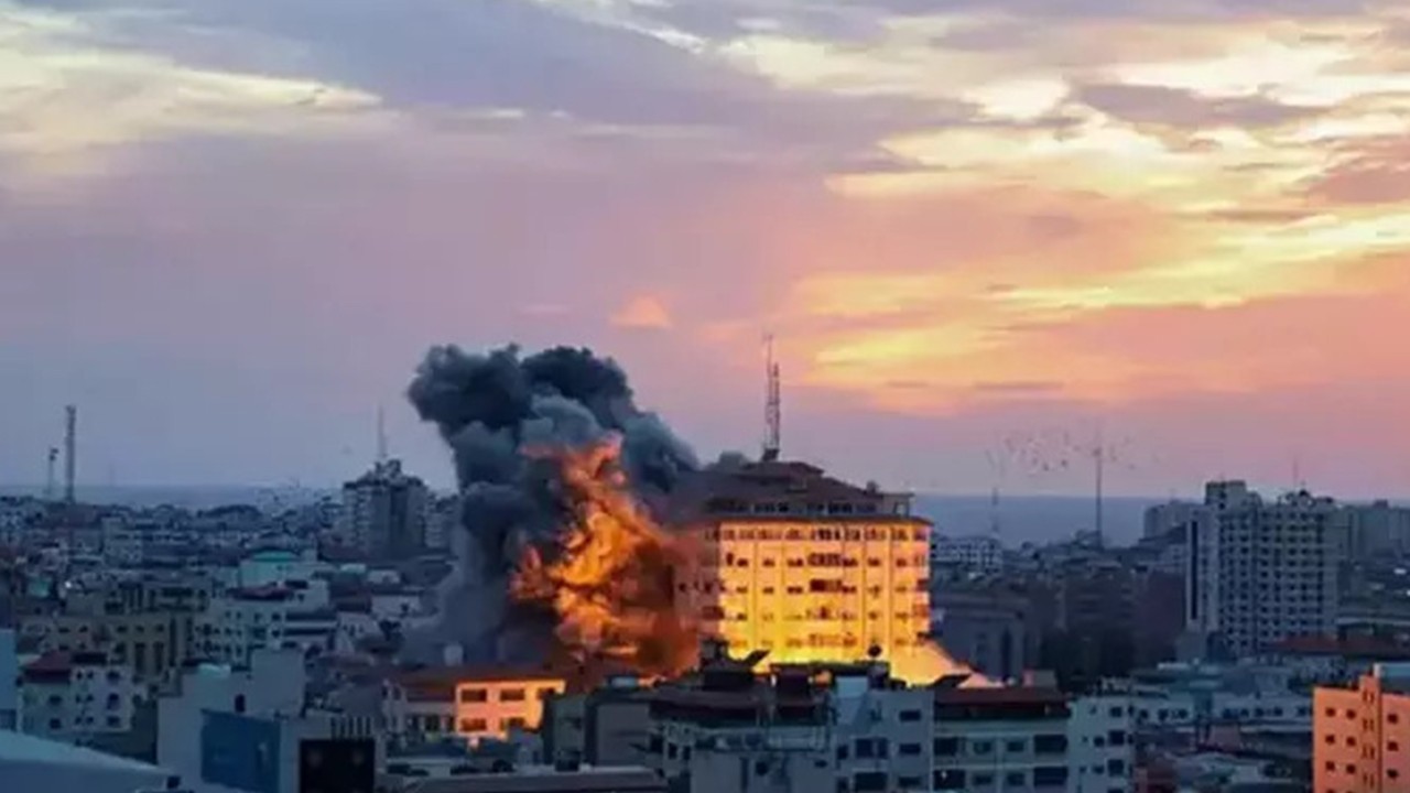 İsrail'den Yemen'in başkenti Sana'ya hava saldırısı