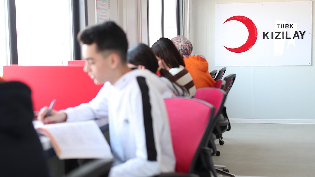 Deprem bölgesinden 504 öğrenci YKS’de başarıyla üniversiteye yerleşti