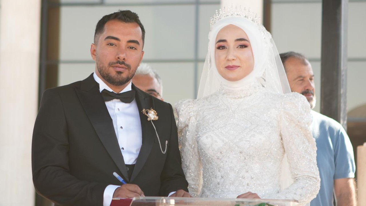 Fatih Ayvat ve Diş Hekimi Hilal Bayram mutluluğa "Evet" dedi
