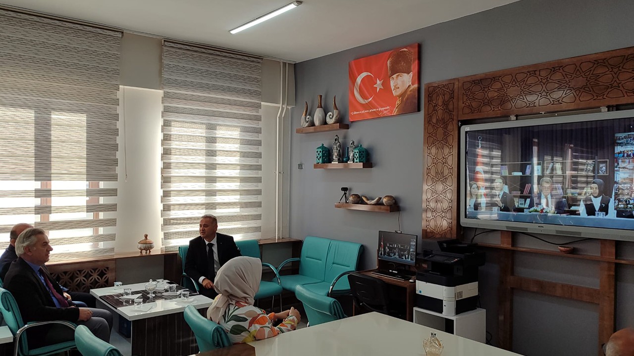 Murat Yiğit, öğretmenlerle yeni eğitim dönemine “Türkiye Yüzyılı” vurgusuyla başladı