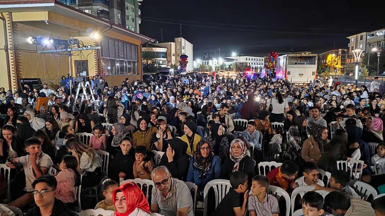 Kulu'da tiyatro gösterisine yoğun ilgi