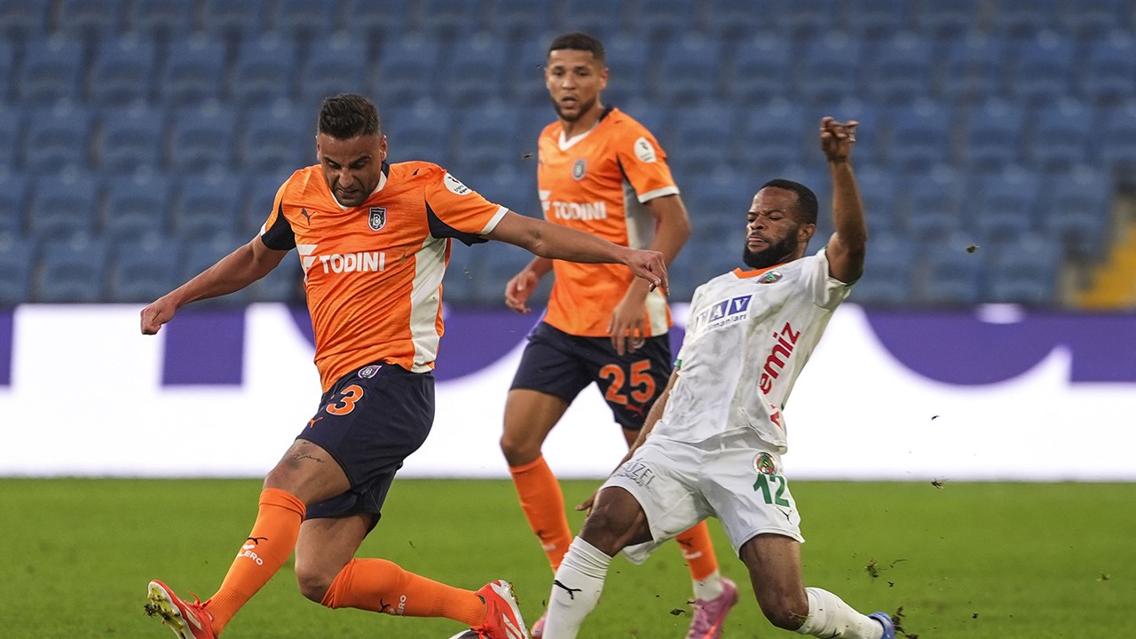 Başakşehir, Süper Lig'de yarın Konyaspor'a konuk olacak