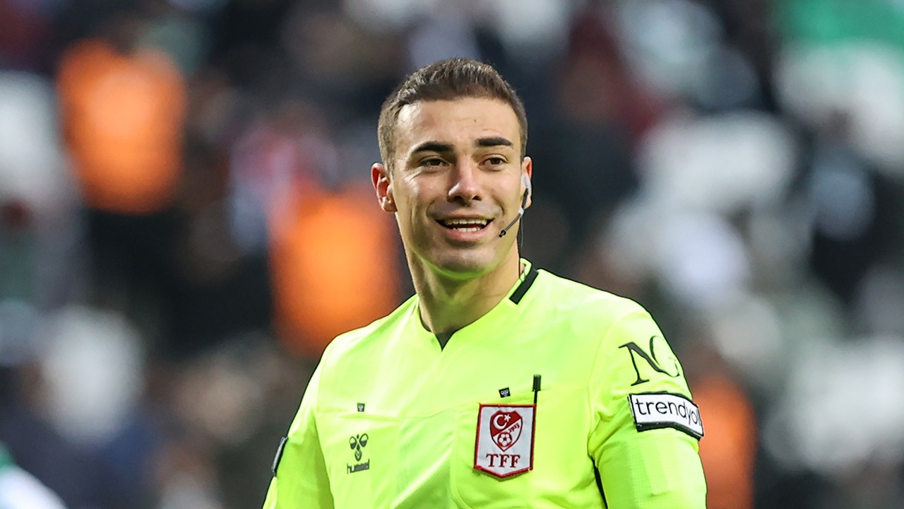 Konyaspor- Başakşehir maçında sona doğru! Hakem Oğuzhan Çakır'ın karnesi nasıl?
