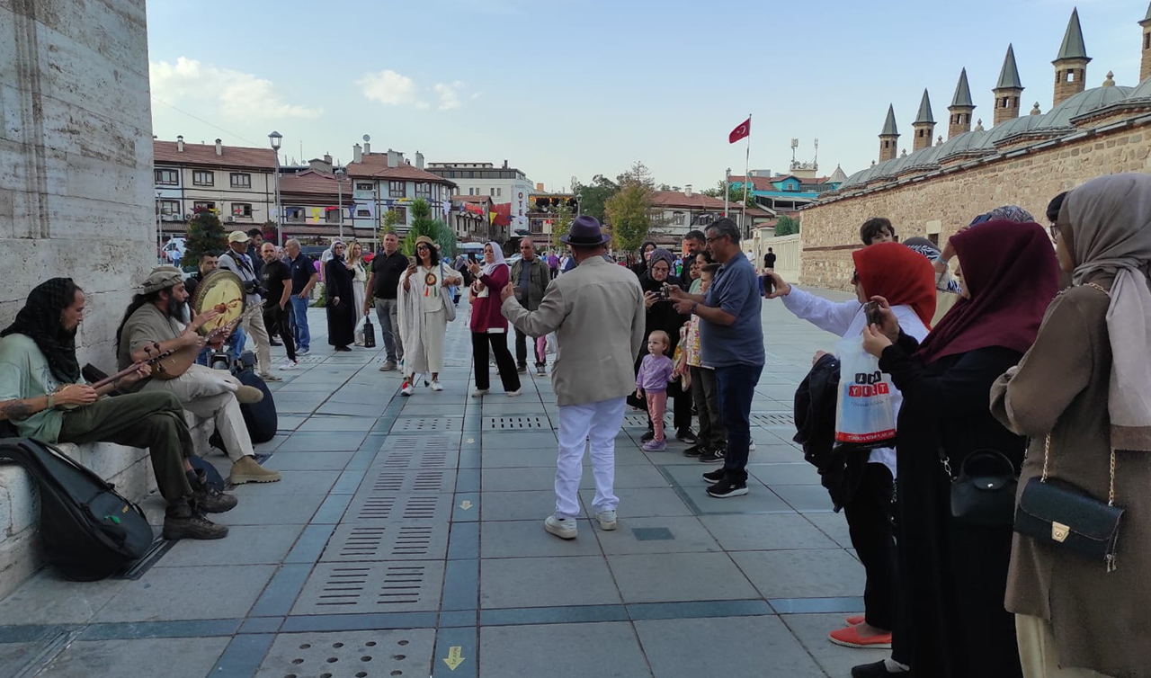 Mistik Müziğin kalbi Konya'da atıyor