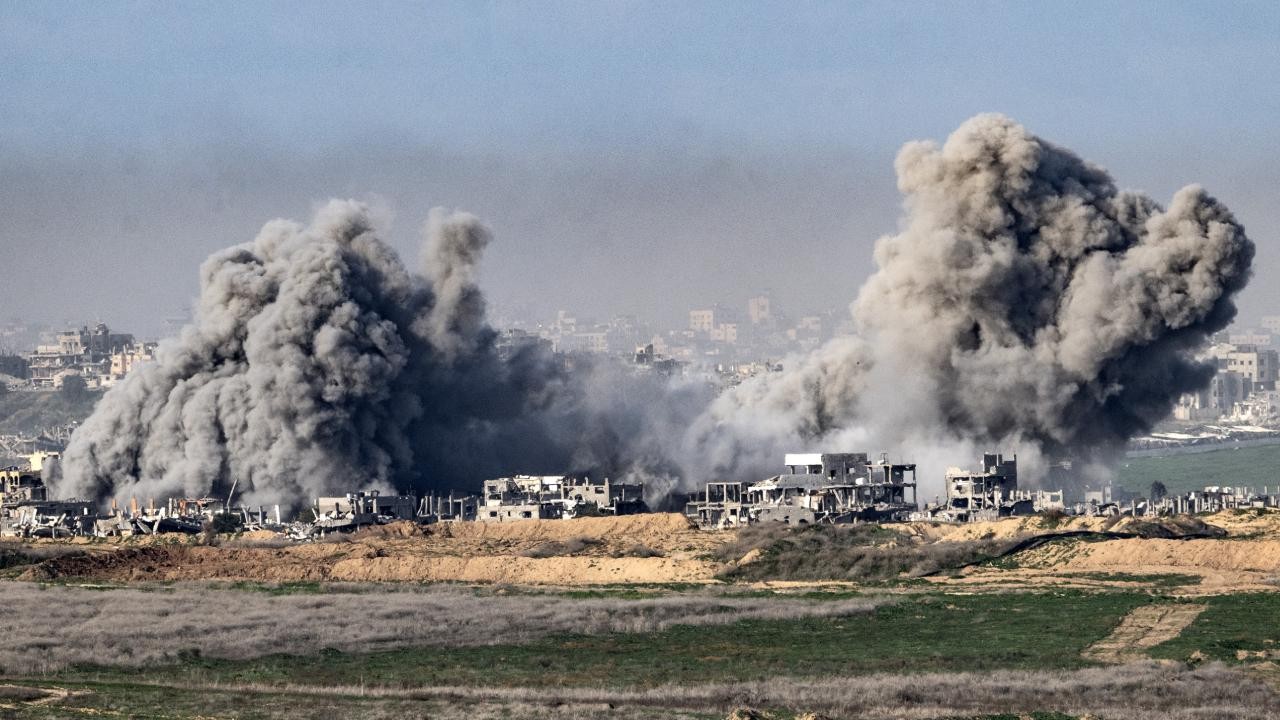 BM, İsrail'in Gazze'de ağır bombardımana devam ettiğini bildirdi