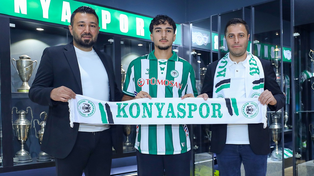 Emre Avan profesyonel oldu