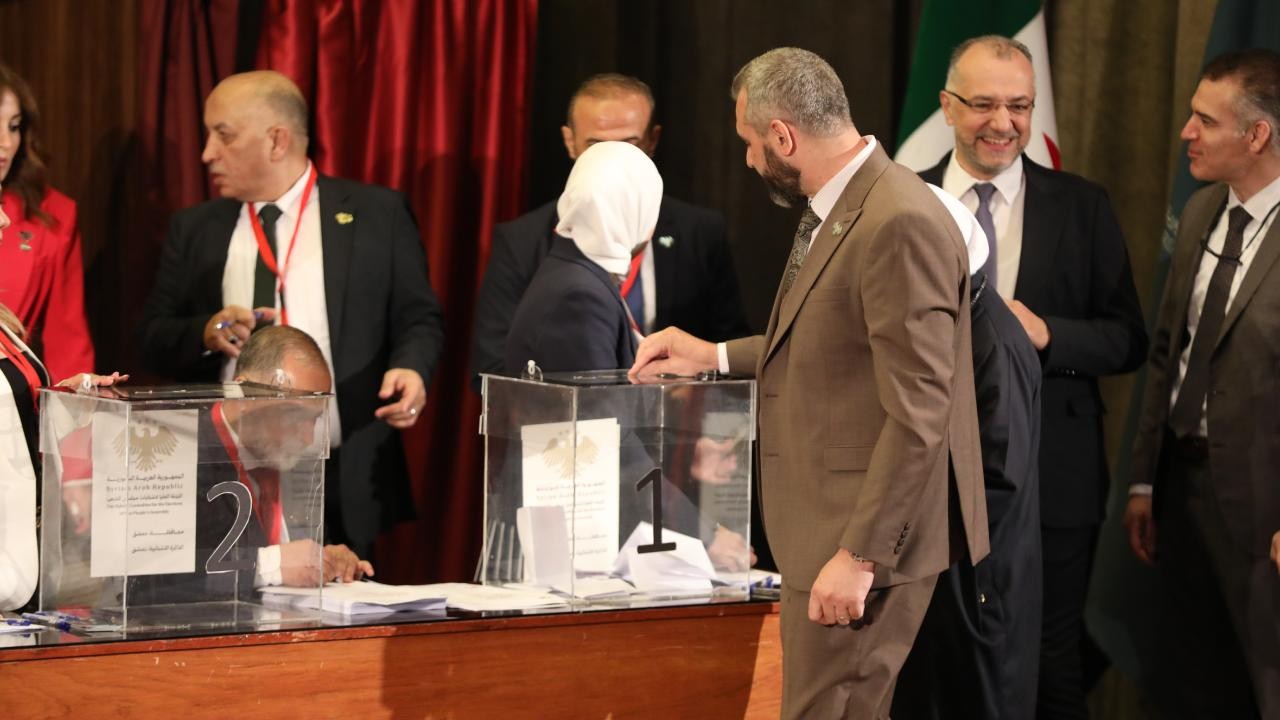 Suriye'de Esed rejiminin devrilmesinin ardından ilk Halk Meclisi seçimleri başladı