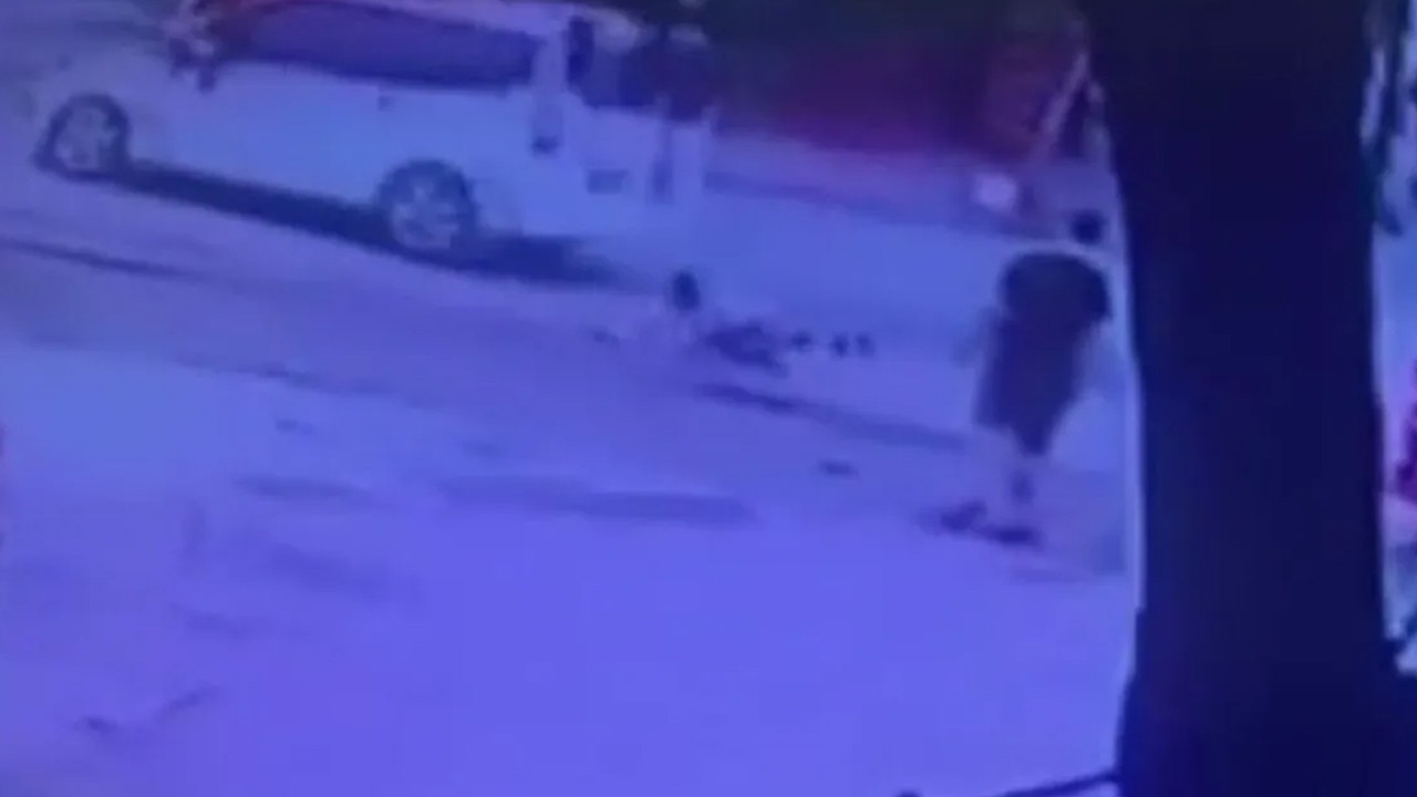 7 yaşındaki çocuğa araçla çarpıp kaçtı