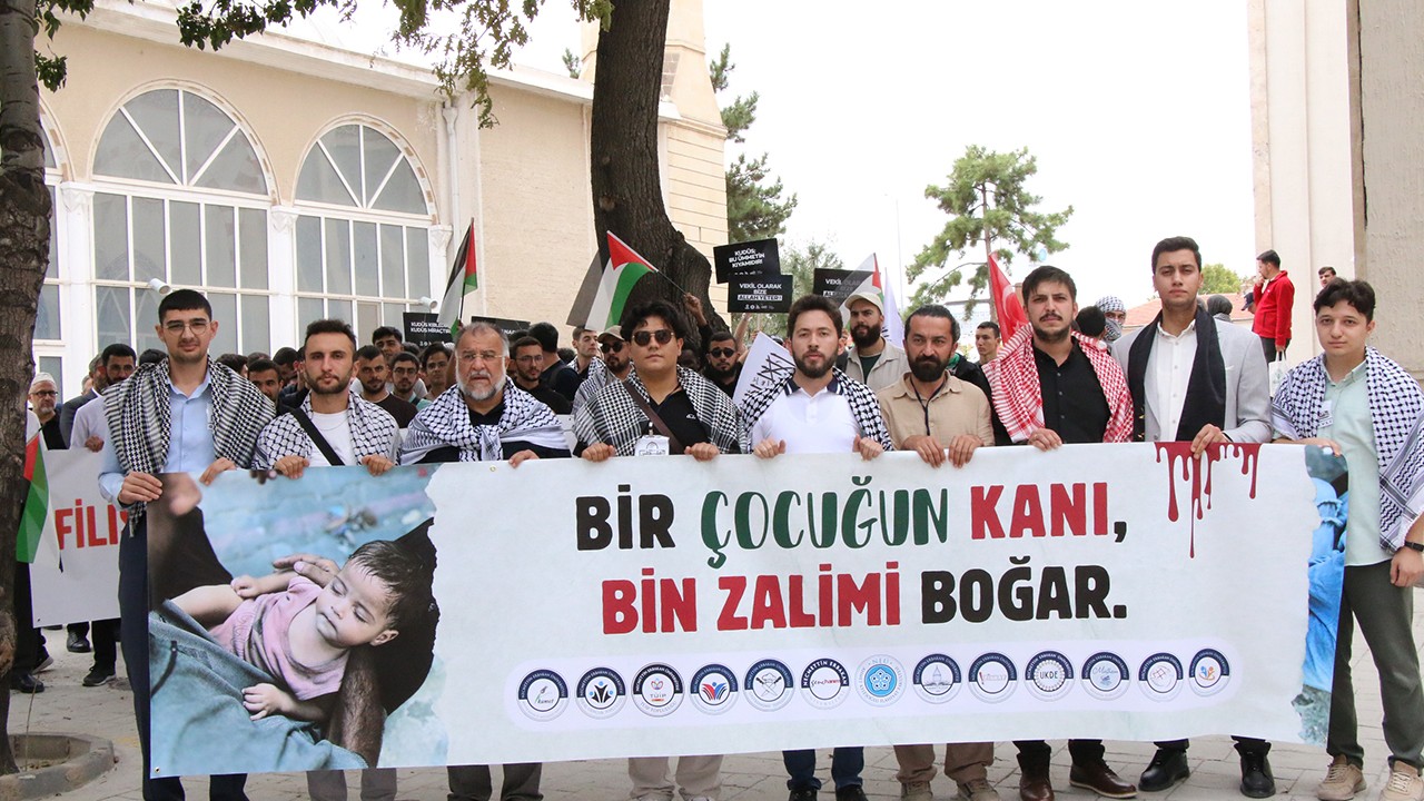 NEÜ öğrencileri, Gazze için tek yürek oldu
