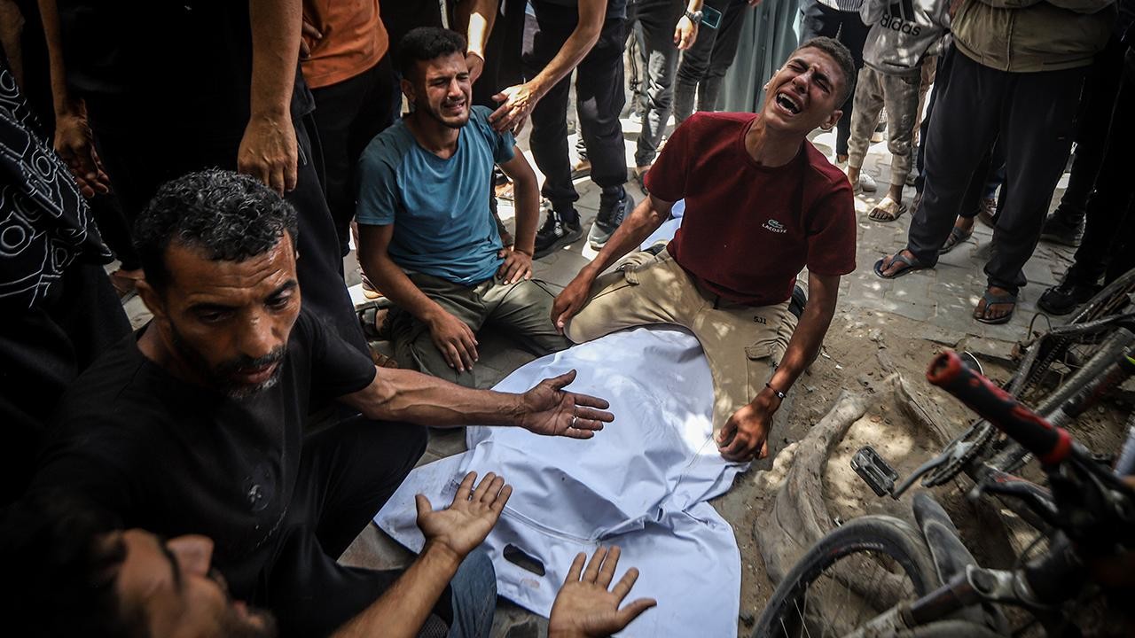 Soykırımcı İsrail'in Gazze Şeridi'ne saldırılarında 67 bin 869 kişi hayatını kaybetti