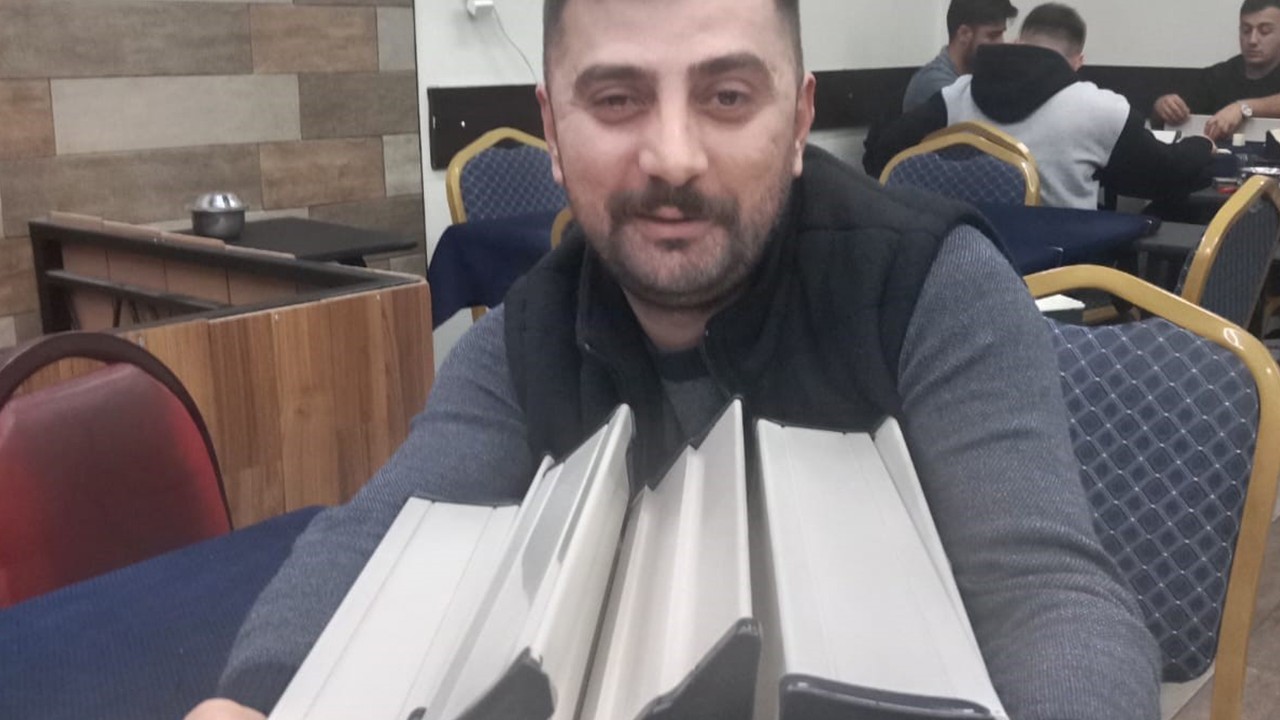 Okeyde 5 yıl sonra kazanınca sevinci abarttı!