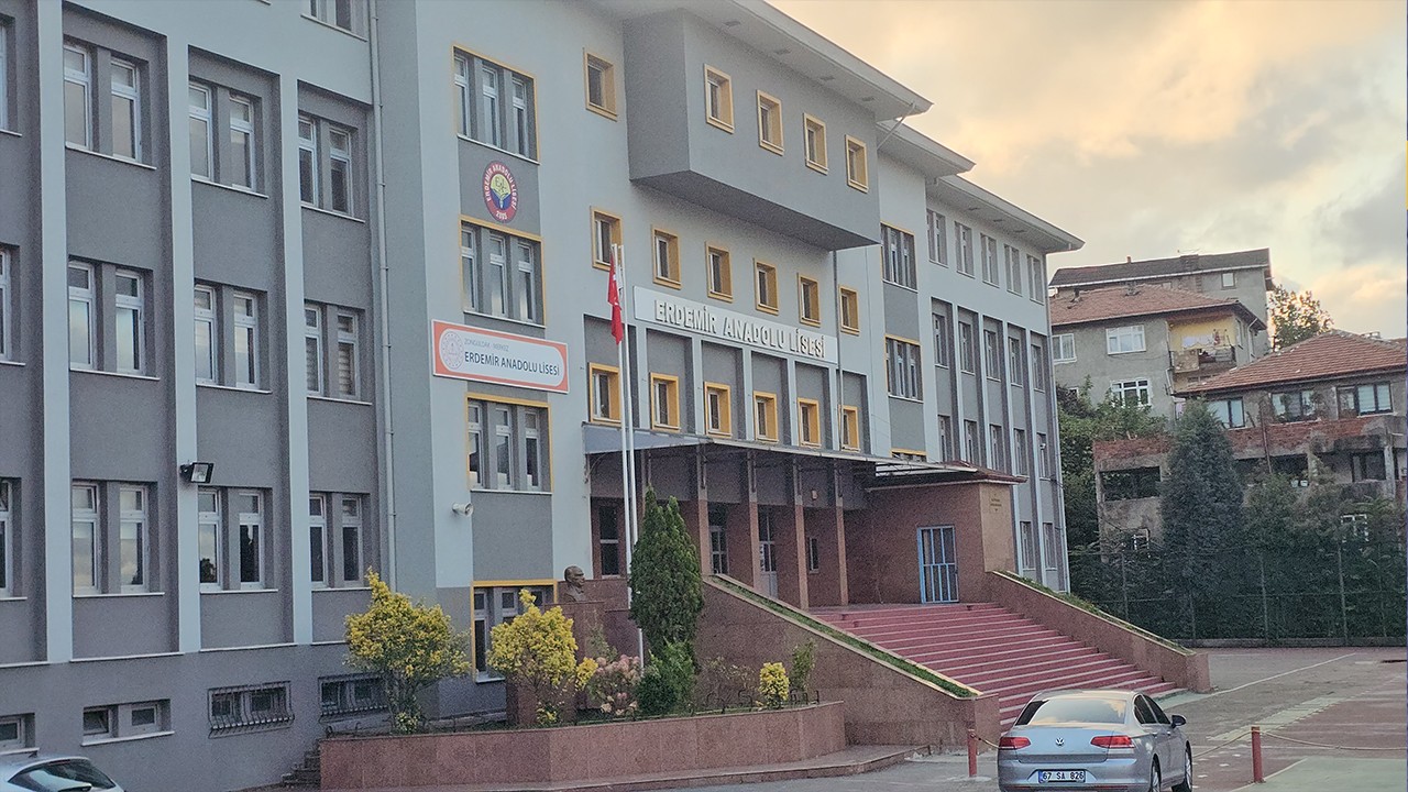 ‘Sigara kullanmıyorum’ diyen arkadaşına yumruk atan öğrenci tutuklandı