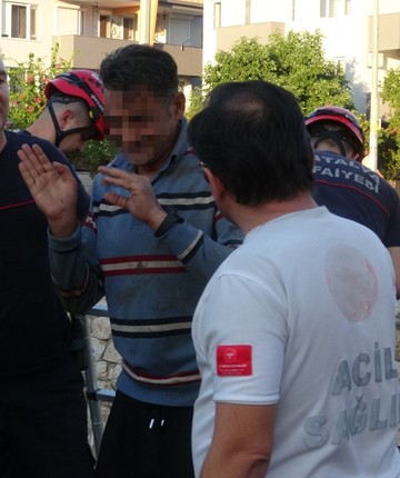 Alkolün etkisiyle su kanalına düştü, köpeğinin havlamasıyla fark edilerek kurtarıldı