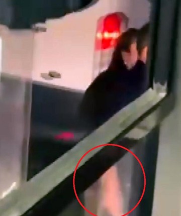 Belediye otobüsü şoförüne sopalı saldırı kamerada